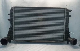Радиатор интеркулера Audi A3 1K0145803A 137