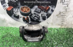 Опора КПП Audi A8 2006 4E0399151AP D3 BVJ