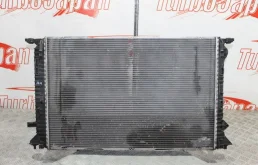 Радиатор охлаждения Audi A5 8T, A4 B8, Q5 8R 3,2 л