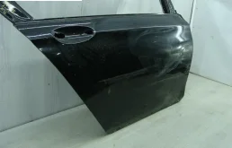 Двери для BMW 7er 1999 года на фотографиях