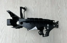 Направляющая бампера Audi A4 8K0805607B 8K, передняя левая