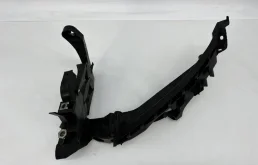 Направляющая бампера Audi A4 8K0805607C 8K, передняя левая