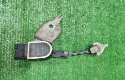 Датчик положения кузова mercedes a0009053704 ориг