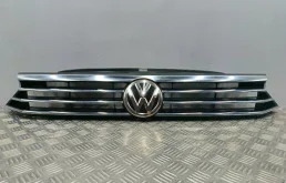 Решетка радиатора Volkswagen Passat B8