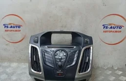 Блок управления магнитолой Ford Focus 2011 Седан