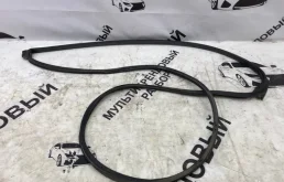 Уплотнитель двери Toyota Corolla 6786202270 180, передний левый