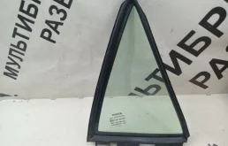 Стекло двери Toyota Auris 0136500040 150, заднее правое