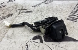 Замок крышки багажника Lexus RX3 6935048060
