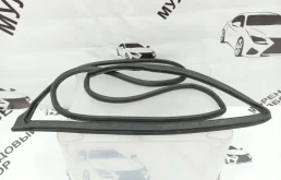 Уплотнитель двери Toyota Land Cruiser Prado 6787260130 150, задний левый