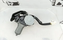 Замок крышки багажника Lexus RX3 6935048060