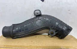 Патрубок интеркулера Volkswagen Jetta 6 1К0145840R
