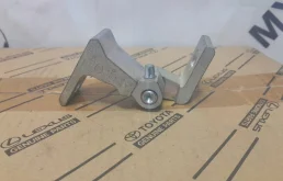 Петля двери Volkswagen Polo 5 7N0831402B, передняя правая