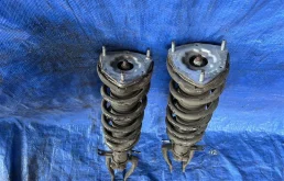 Амортизатор передний правый для Infiniti M на фотографиях