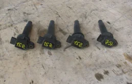 Катушка зажигания для Toyota Corolla 2001 года на фотографиях