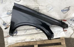Крыло правое для Volvo C30 на фотографиях