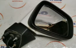 Стекла и зеркала для Opel Mokka 2012 года на фотографиях