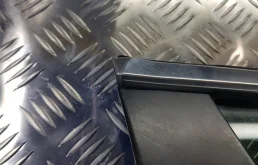 Двери для Mazda CX 7 2011 года на фотографиях