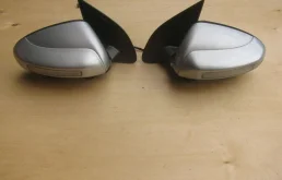 Накладка зеркала правого для Nissan Qashqai 2010 года на фотографиях