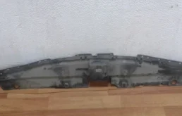 Кожух замка капота для Hyundai Solaris 2014 года на фотографиях