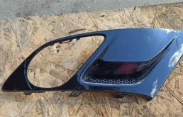 Усилитель переднего бампера для Opel Zafira 2007 года на фотографиях