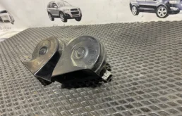 Звуковой сигнал для Volvo XC90 2005 года на фотографиях