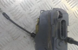 Замок двери задний левый 4 pin для Renault Laguna Лифтбек X74 2001-2008