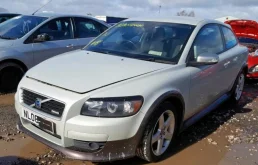 Крыло левое для Volvo C30 на фотографиях