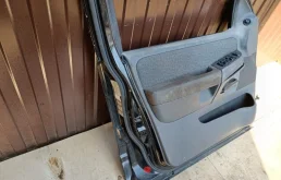 Дверь передняя левая для Ford Explorer 2013 года на фотографиях