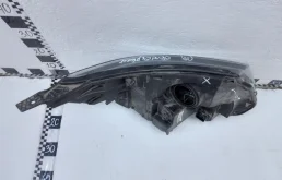 Усилитель переднего бампера для Ford Explorer на фотографиях