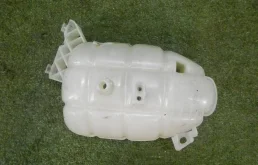 Расширительный бачок радиатора для BMW 3er на фотографиях