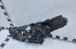 Фара правая для Toyota Highlander 2025 года на фотографиях