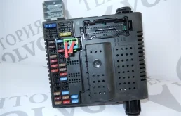 CEM Центральный электронный модуль для Volvo XC90 2009 года на фотографиях