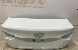 Дверь багажника для Hyundai Solaris 2021 года на фотографиях