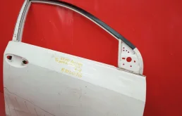 Дверь передняя правая для Toyota Corolla 2016 года на фотографиях