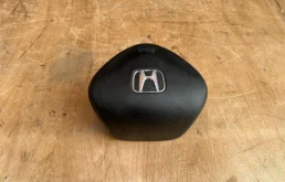 Подушка безопасности водителя для Honda Accord 2013 года на фотографиях