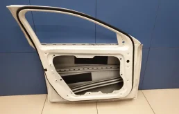 Дверь передняя левая для Mercedes-Benz GLA class на фотографиях