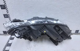 Фары для Kia Carnival на фотографиях