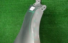 Крылья для Toyota Corolla 2019 года на фотографиях