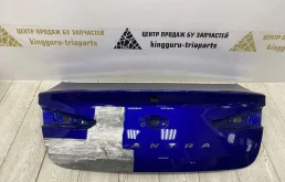 Крышка багажника для Hyundai Elantra на фотографиях