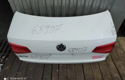 Дверь багажника для Volkswagen Jetta 2017 года на фотографиях