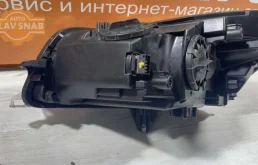 Фара правая для Opel Insignia 2009 года на фотографиях