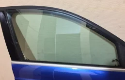 Стекло двери Audi Q3 2012-2018 8U