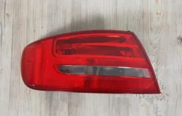 Фонарь в крыло Audi A4 avant 2008-2011 8K