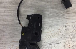 Замок капота Audi Q7 2006-2015 4L