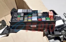 Блок предохранителей под капотом для Mercedes-Benz M class W163 1998-2005