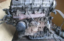 Двигатель для Toyota RAV4 2002 года на фотографиях