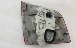 Фонарь правый для Skoda Rapid 2014 года на фотографиях