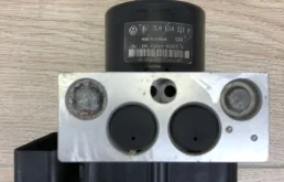 Блок abs VW Touareg 2003-2010 7L