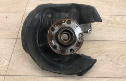 Кулак поворотный со ступицей VW Tiguan 2008-2018 5N