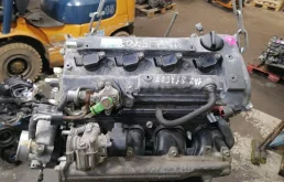 Двигатель для Toyota Opa 2003 года на фотографиях